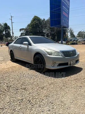 Toyota Crown 2011 Silver
