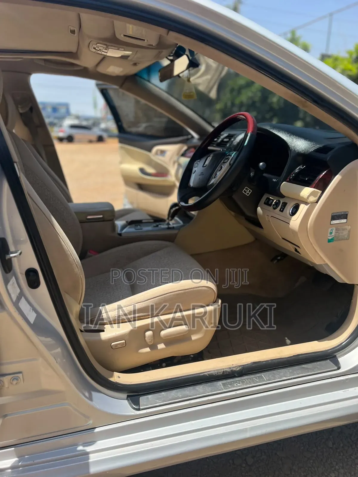Toyota Crown 2011 Silver