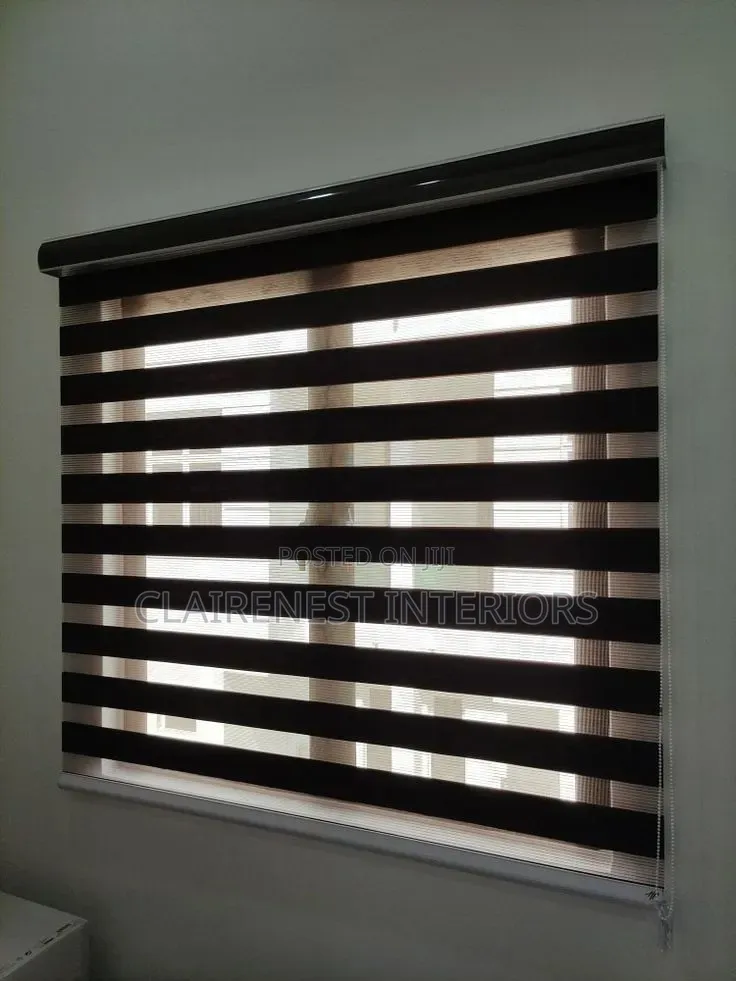 Make Your Interior More Functional With Red and Black Horizontal Blind