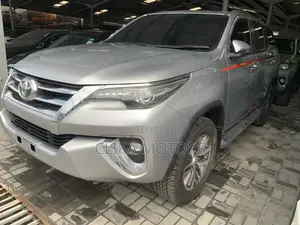 Toyota Fortuner 2.8 D RWD 2019 Silver