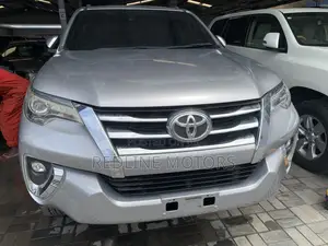 Toyota Fortuner 2.8 D RWD 2019 Silver