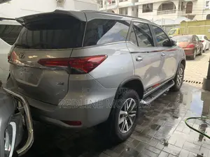 Toyota Fortuner 2.8 D RWD 2019 Silver