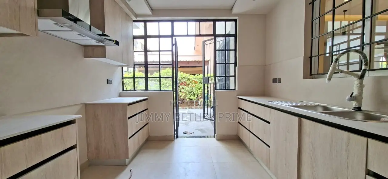 4bdrm Mansion in Spring Valley for rent