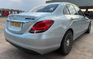 Mercedes-Benz C200 2015 Blue