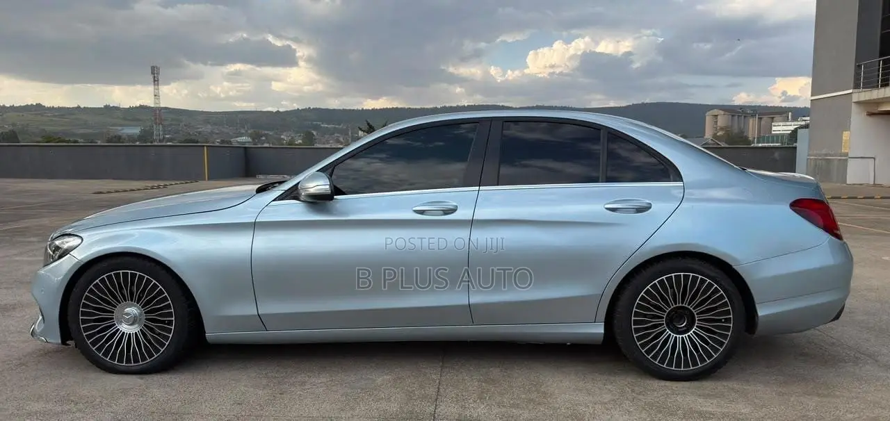 Mercedes-Benz C200 2015 Blue