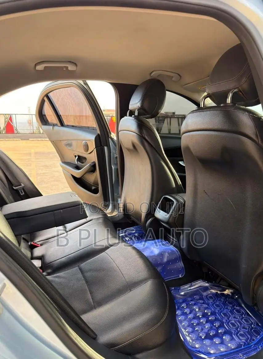 Mercedes-Benz C200 2015 Blue