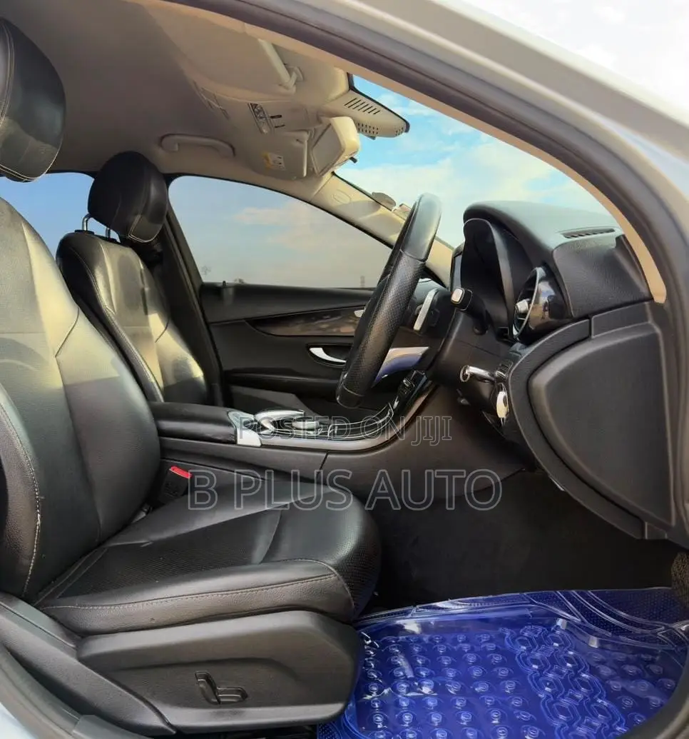 Mercedes-Benz C200 2015 Blue