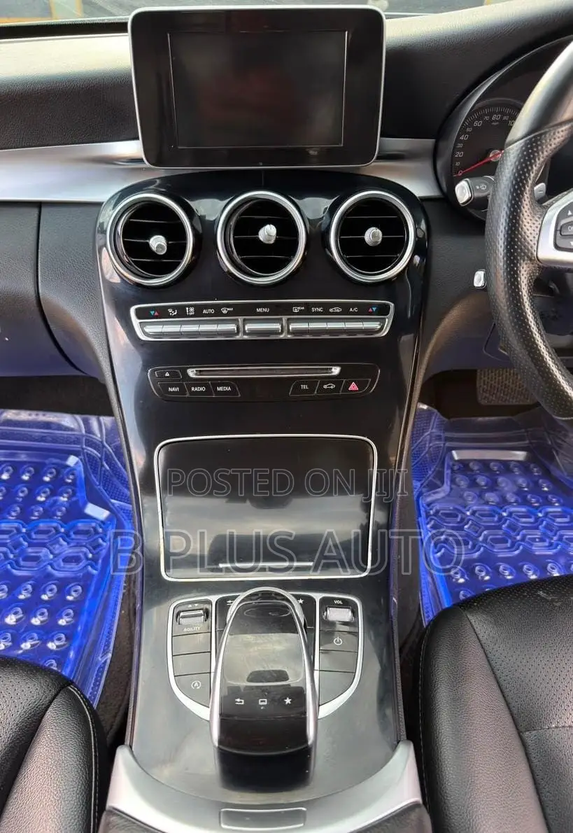 Mercedes-Benz C200 2015 Blue