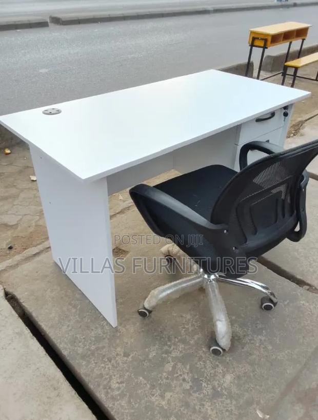 Modern Office Desk With Lockable Drawer Egornomic Mesh Chair