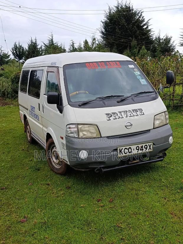 Mazda Bongo 2011 White - thumbnail 2