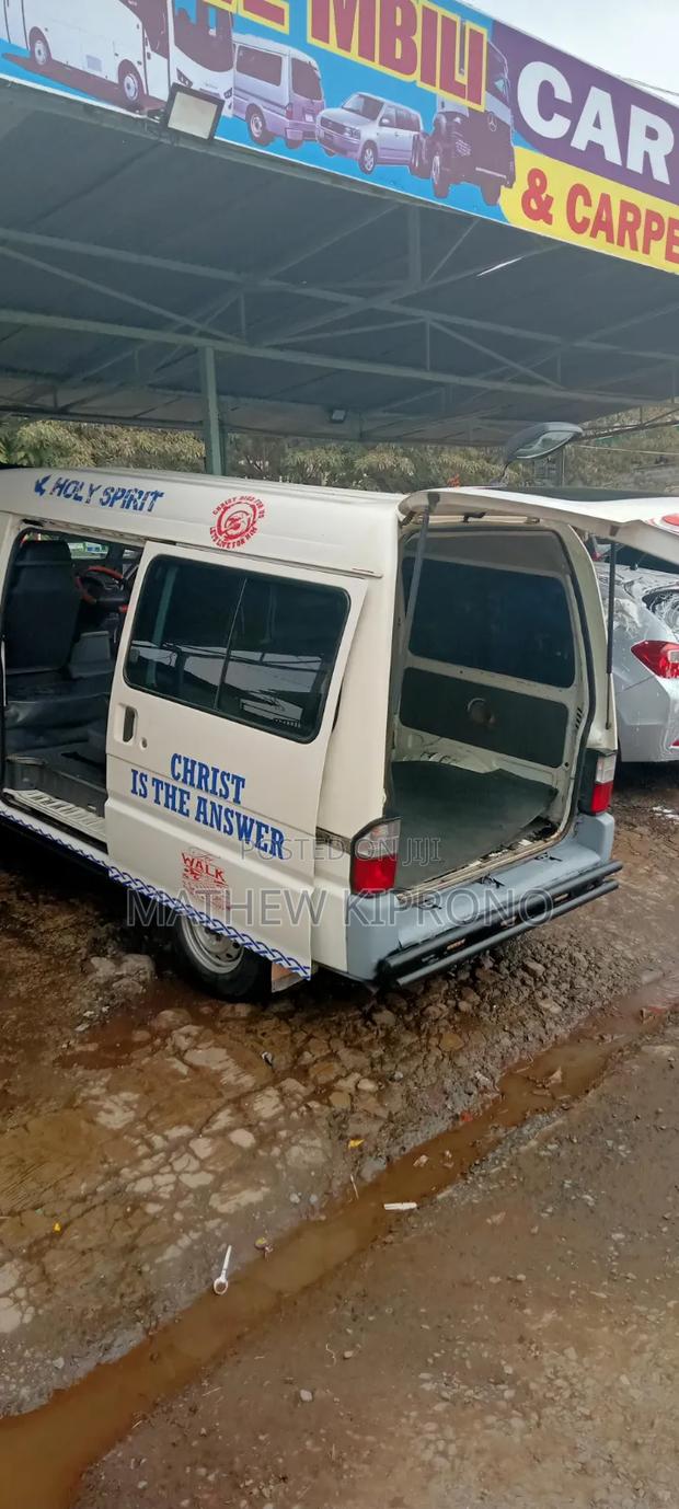 Mazda Bongo 2011 White - thumbnail 9