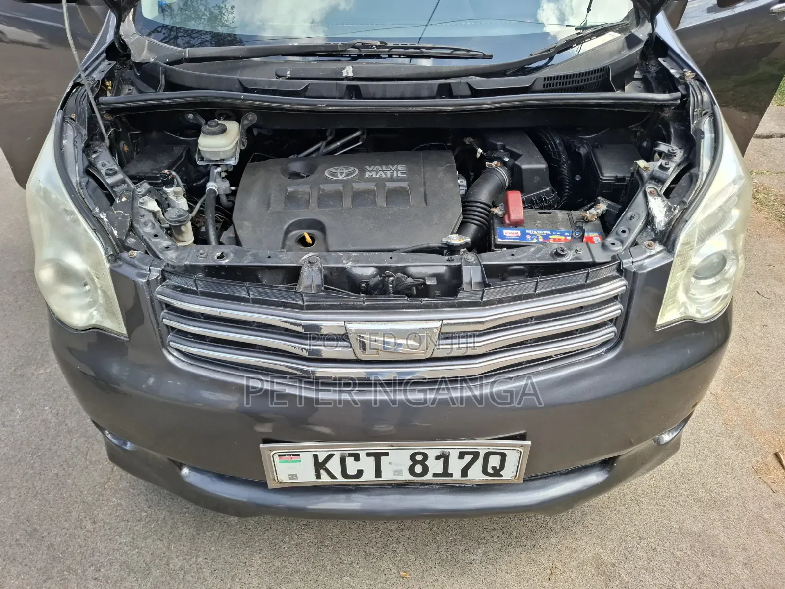 Toyota Noah 2012 Gray