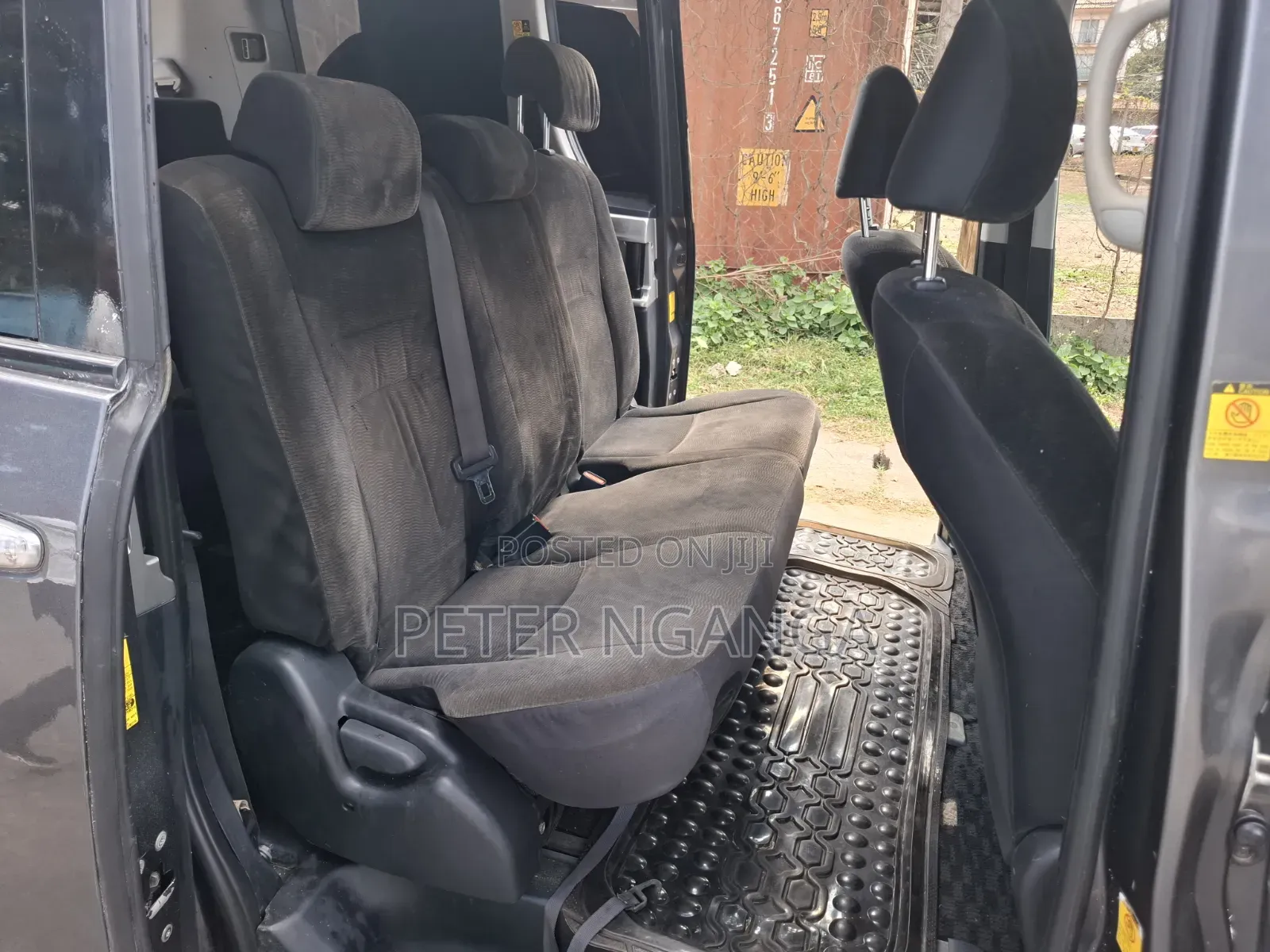 Toyota Noah 2012 Gray