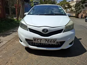 Toyota Vitz 2011 White