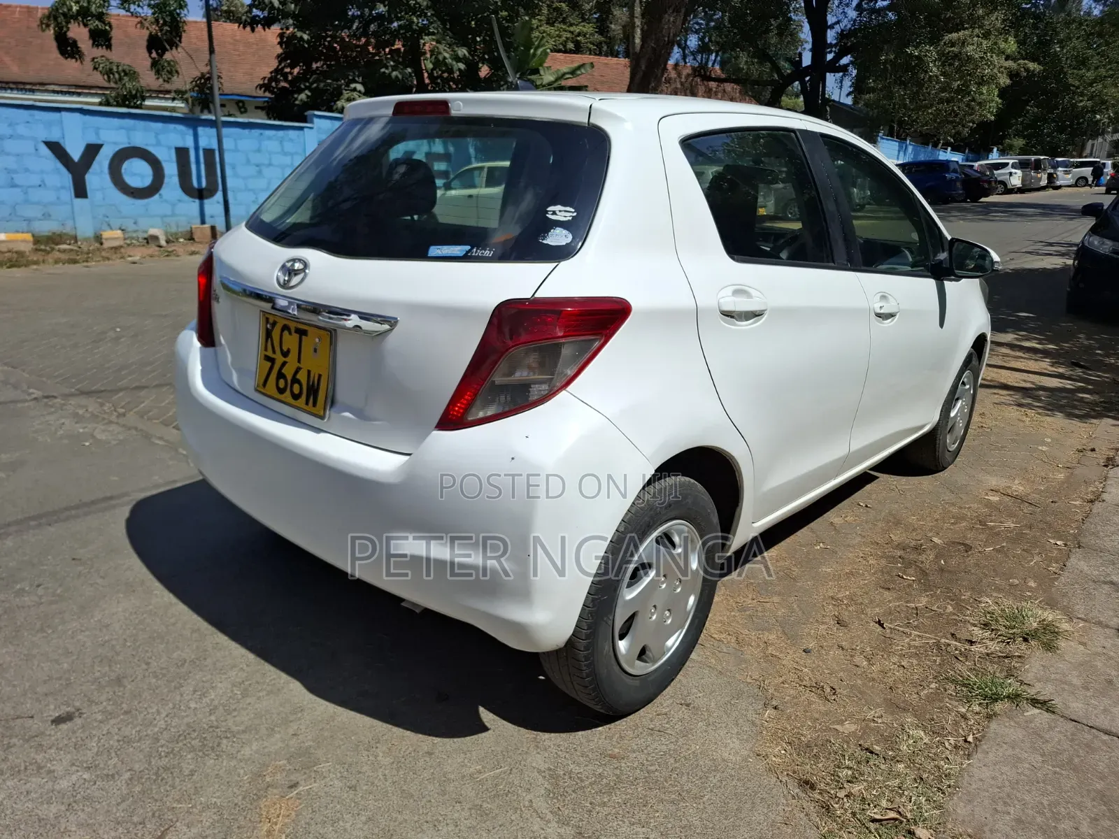 Toyota Vitz 2011 White