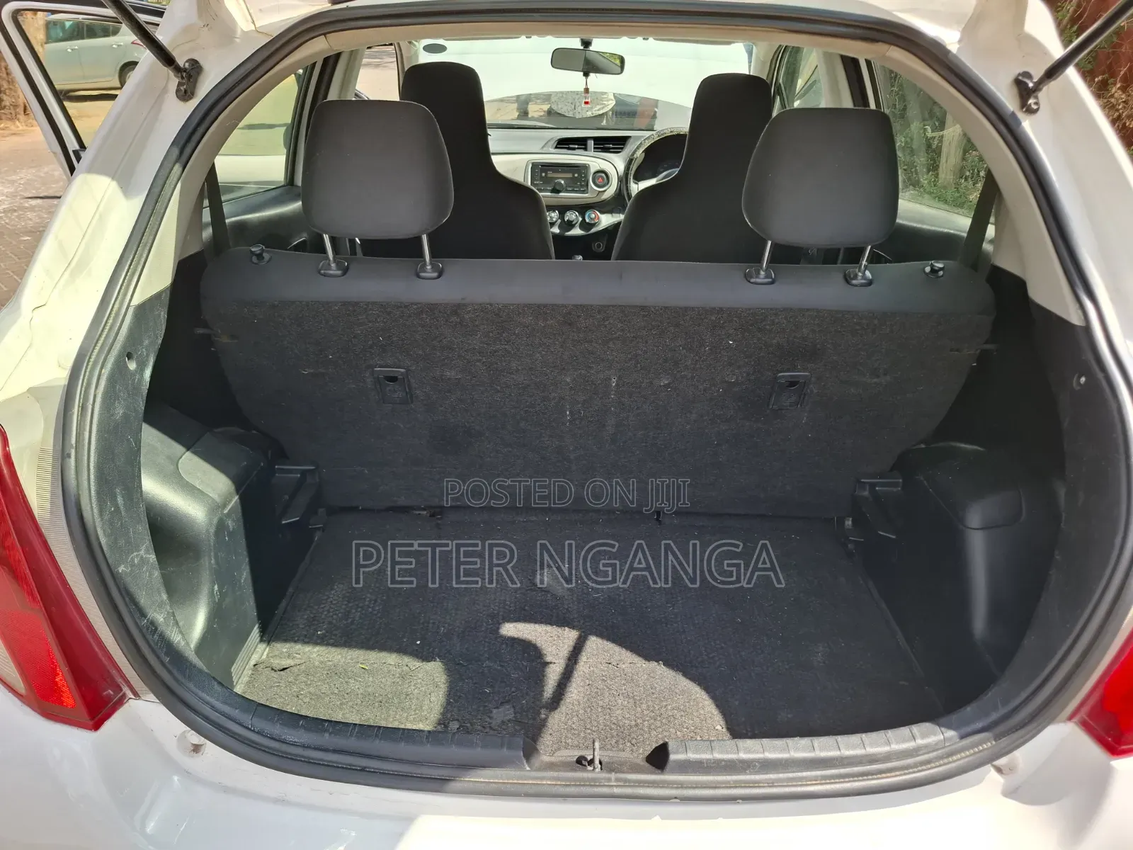 Toyota Vitz 2011 White