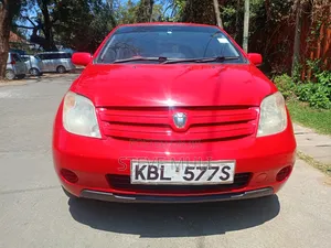 Toyota IST 2004 Red