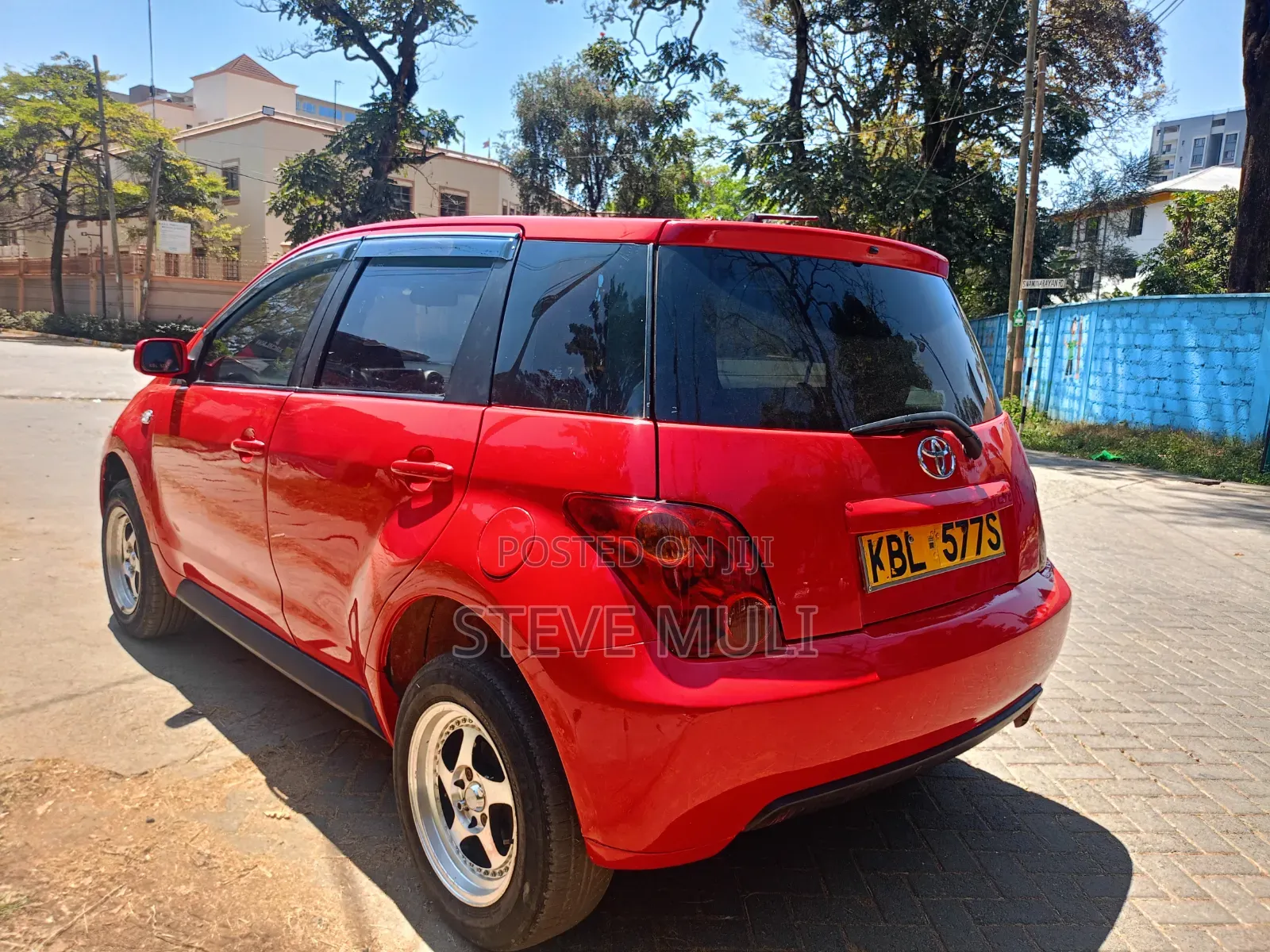 Toyota IST 2004 Red