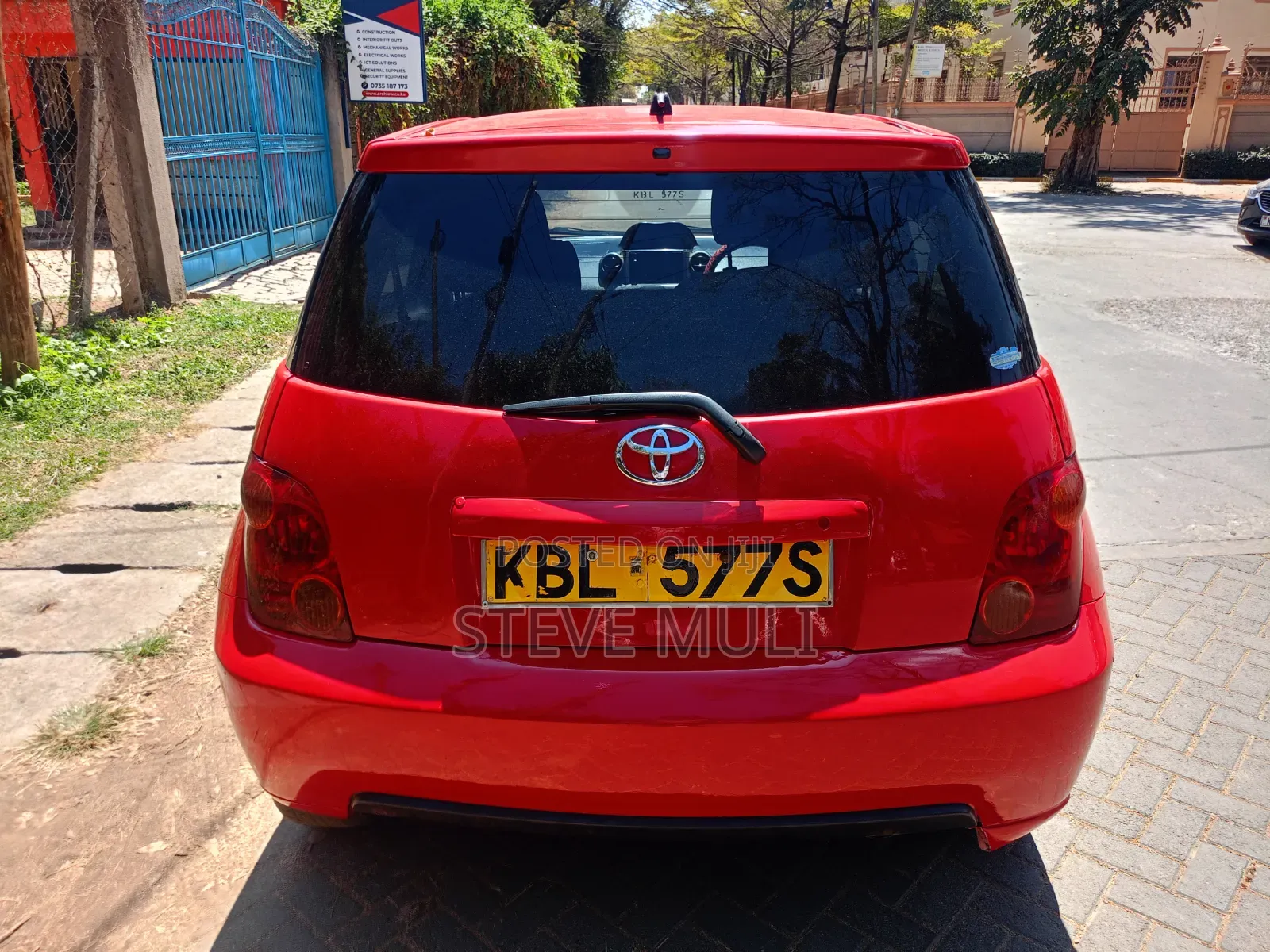 Toyota IST 2004 Red