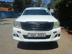 Toyota Hilux 2014 Pearl