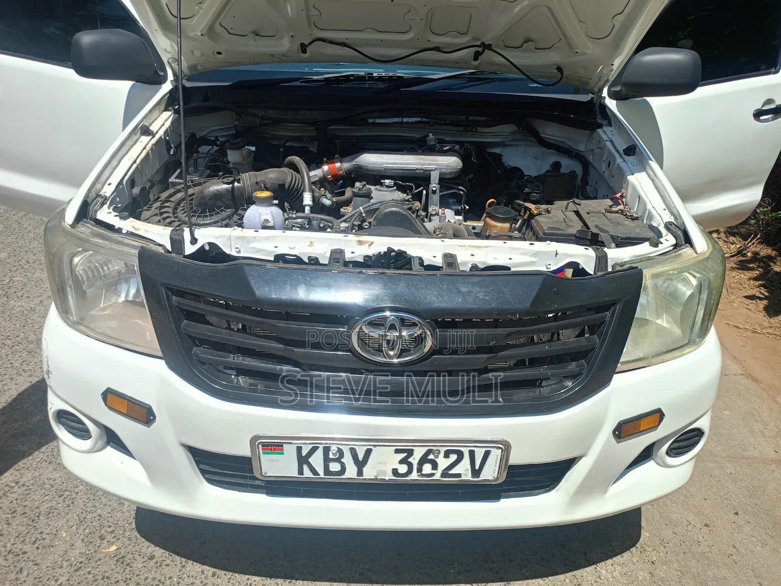 Toyota Hilux 2014 Pearl