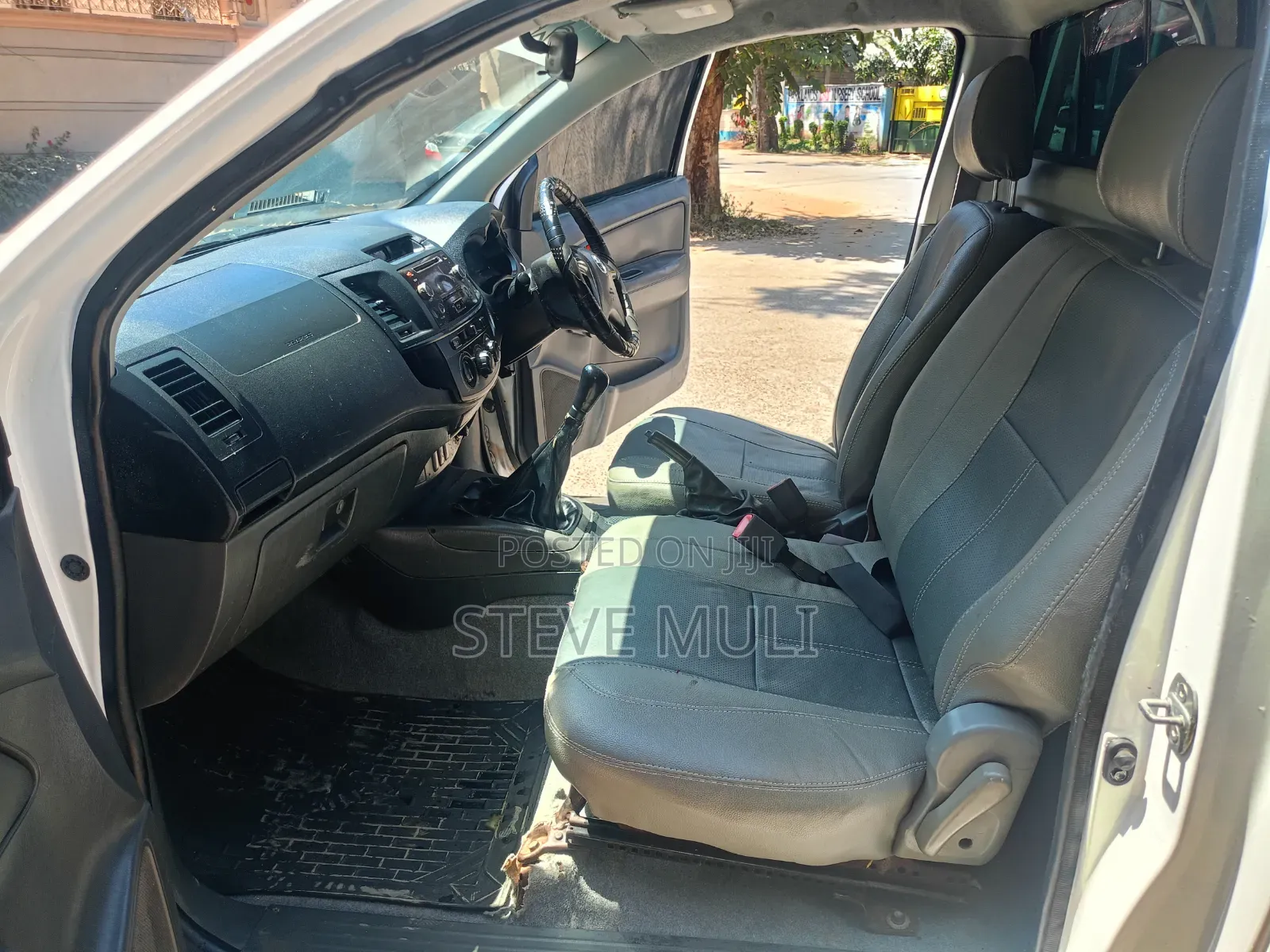 Toyota Hilux 2014 Pearl