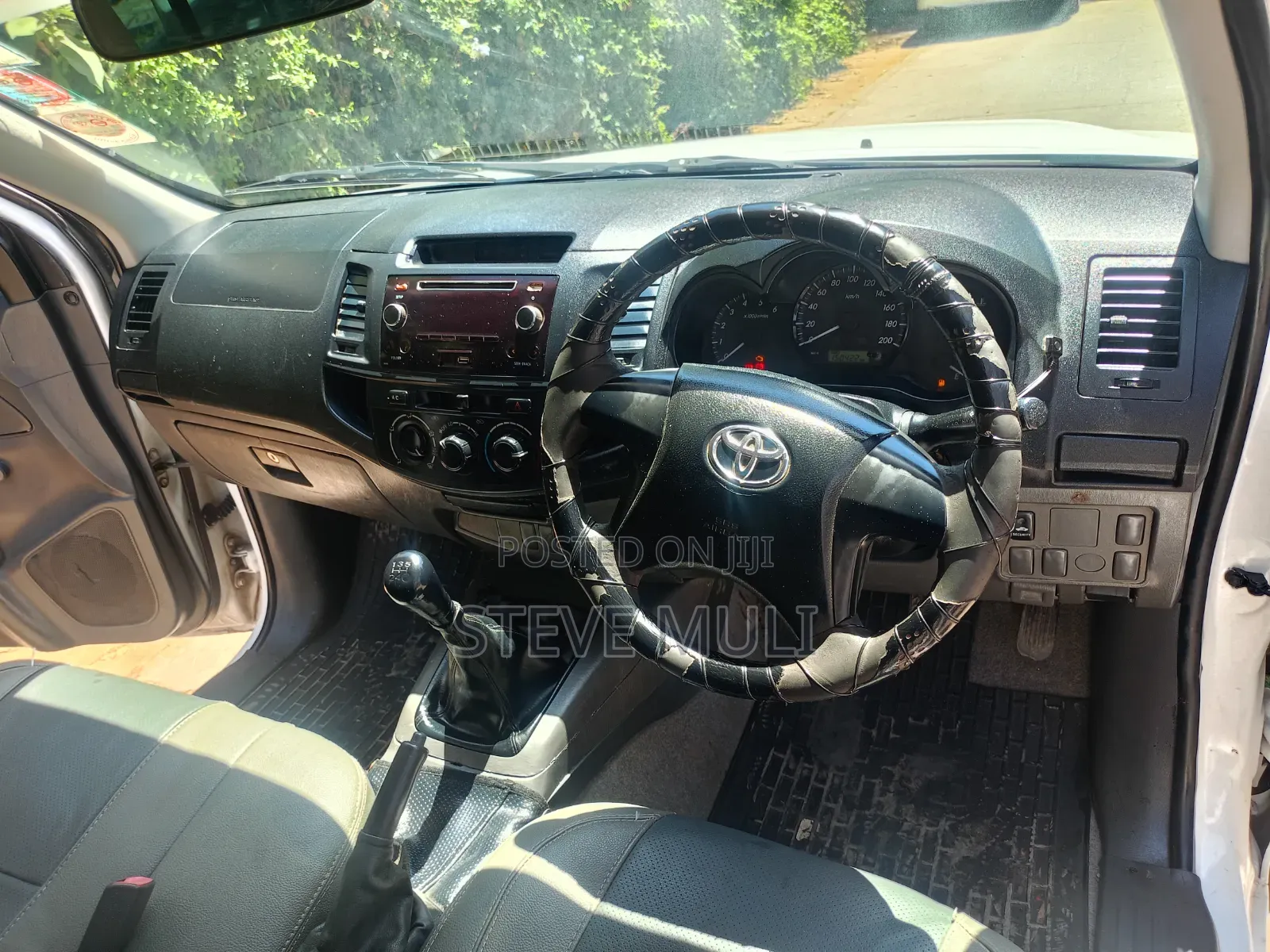 Toyota Hilux 2014 Pearl