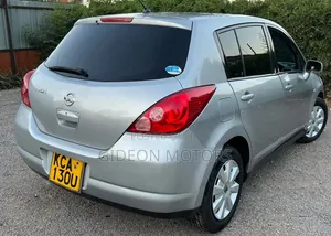 Nissan Tiida 2007 Silver