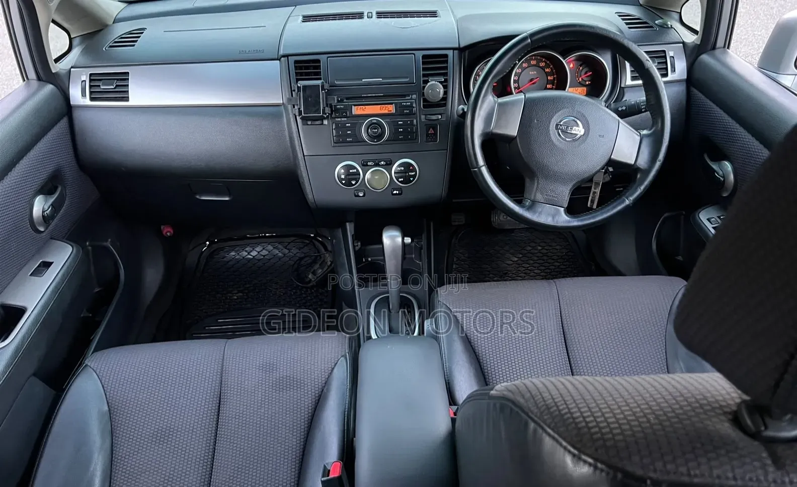 Nissan Tiida 2007 Silver