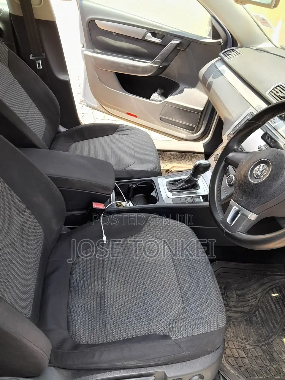 Volkswagen Passat S 2013 Blue