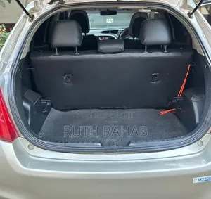 Toyota Vitz 2013 Silver