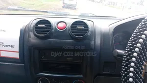 Isuzu D-MAX 2010 White