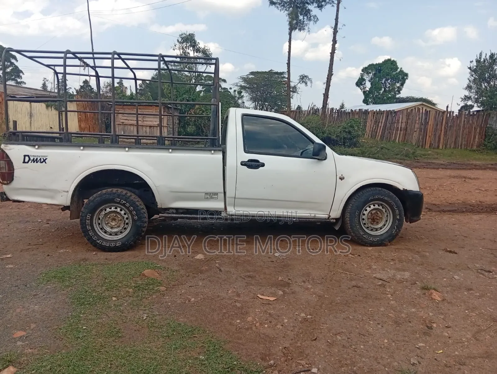 Isuzu D-MAX 2010 White