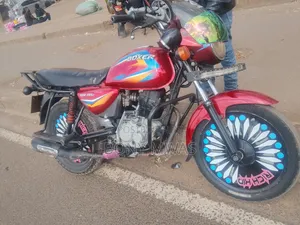 Bajaj Boxer 150 UG 2022 Red