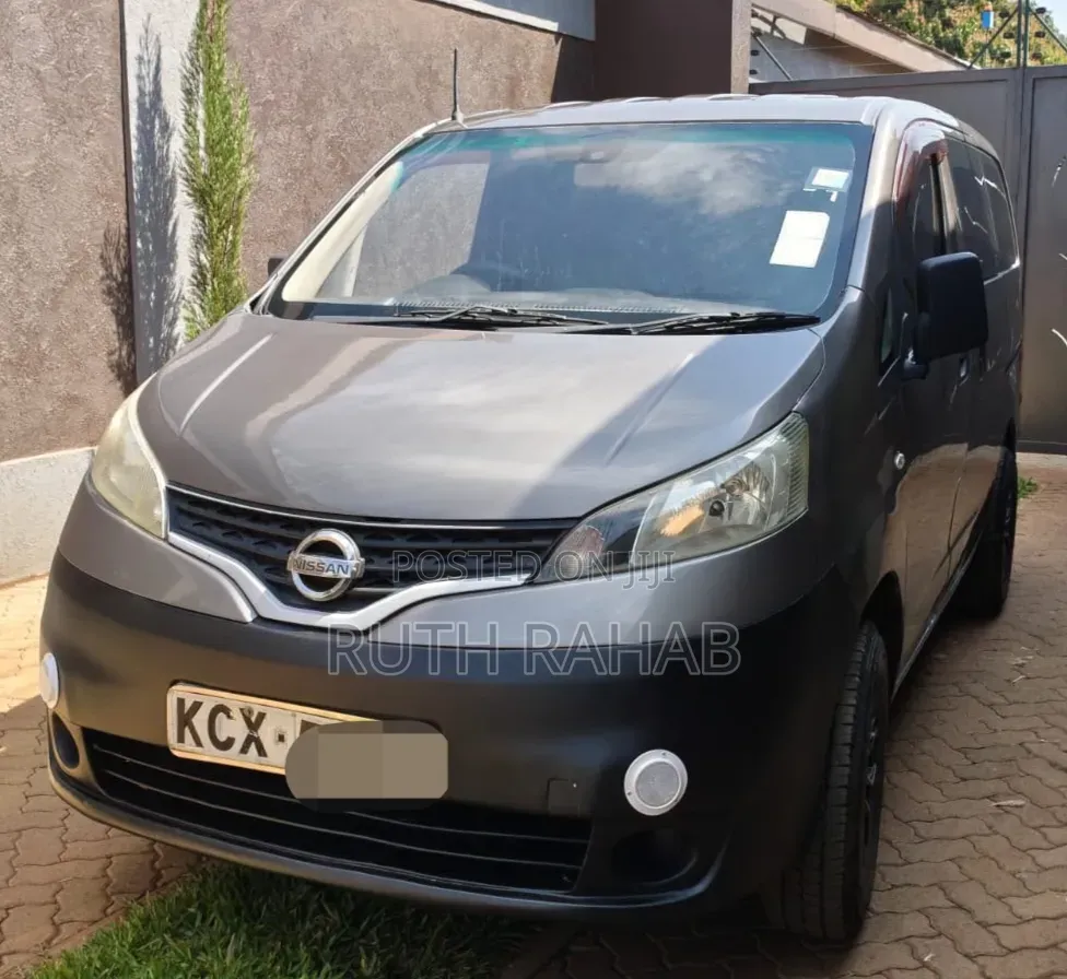 Nissan NP200 2012 Silver
