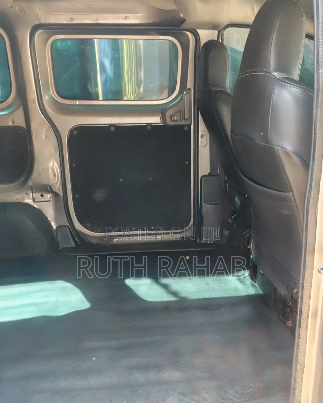 Nissan NP200 2012 Silver