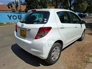Toyota Vitz 1.0 FWD 5dr 2011 White