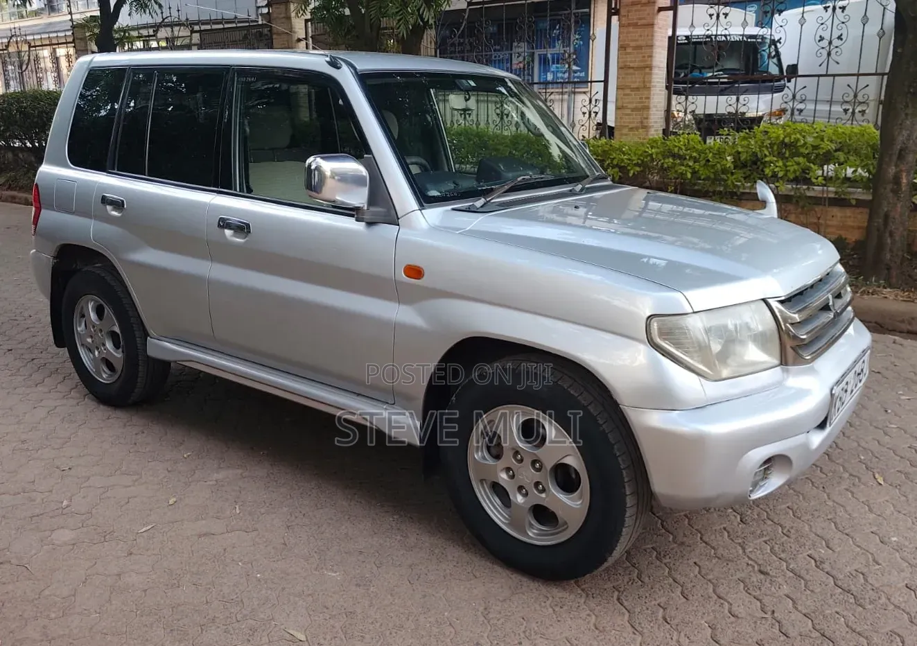 Mitsubishi Pajero 2002 Silver