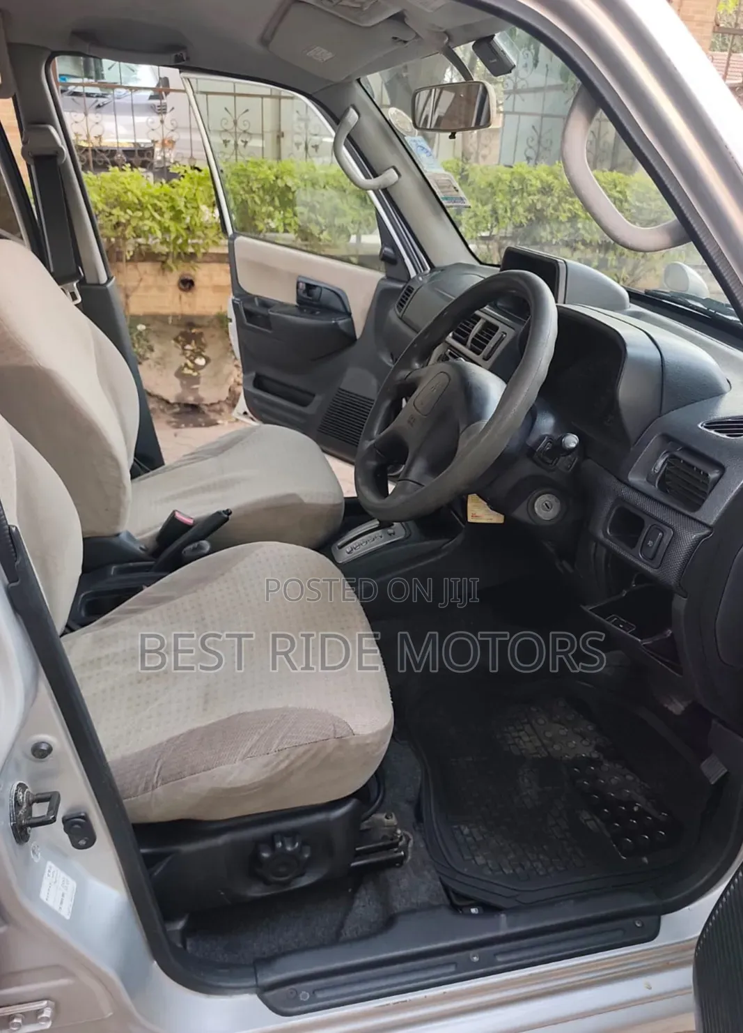 Mitsubishi Pajero IO 2004 Silver