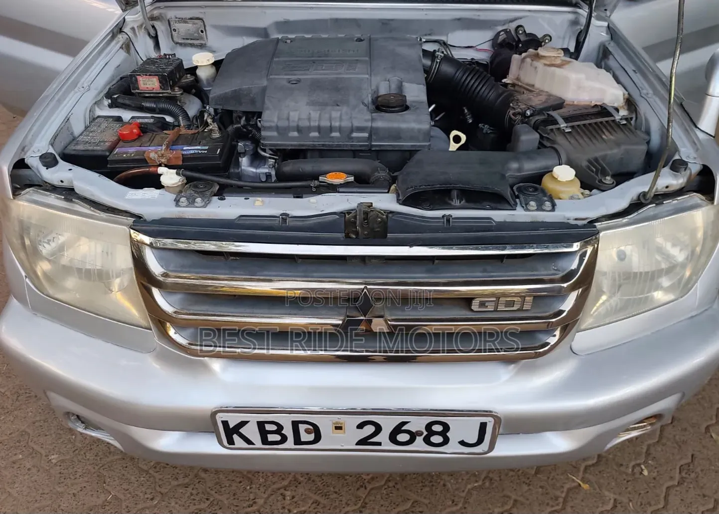 Mitsubishi Pajero IO 2004 Silver