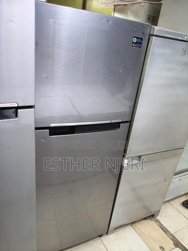Digital Inverter Silver Sumsung Fridge - main view