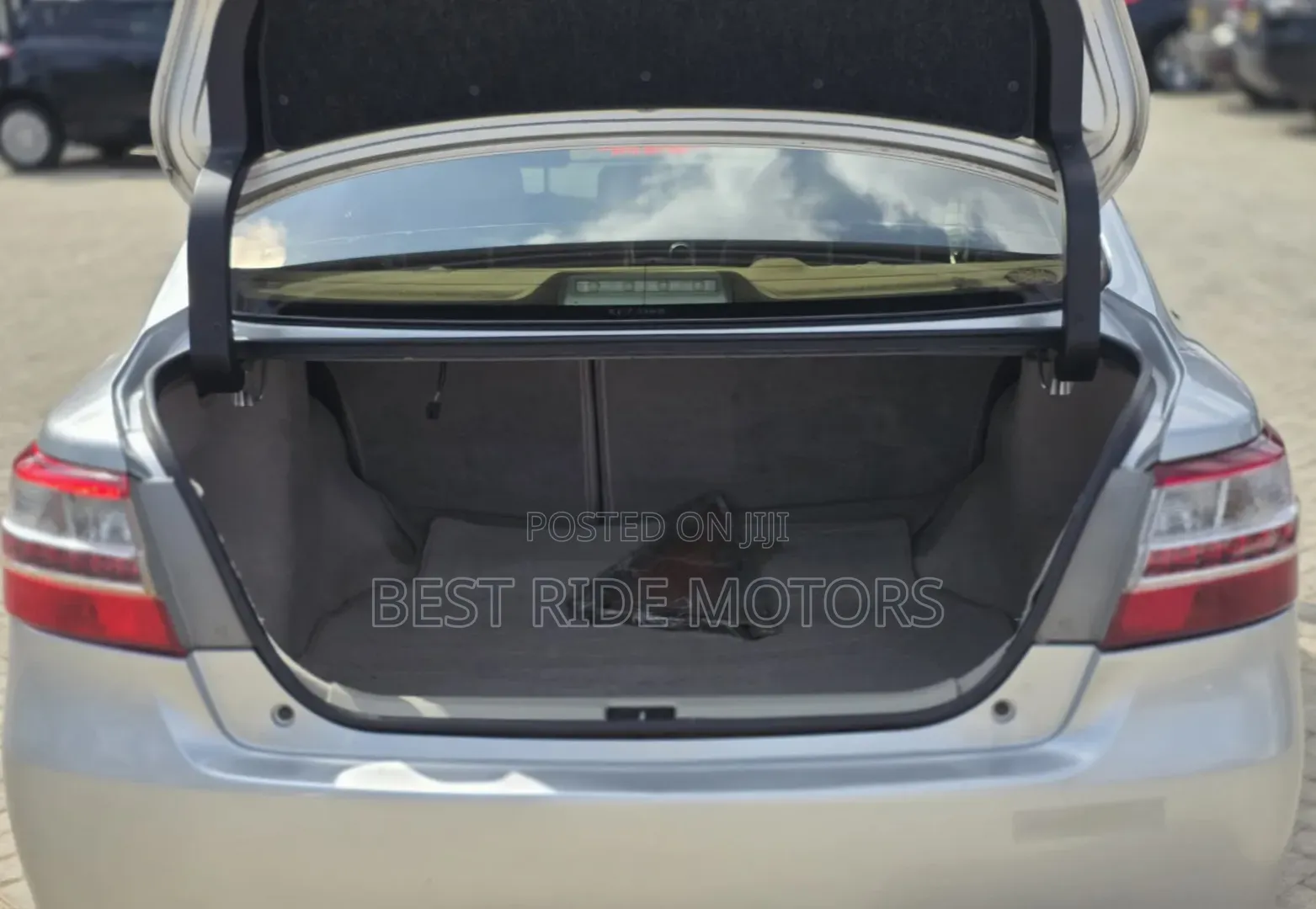 Toyota Premio 2012 Silver