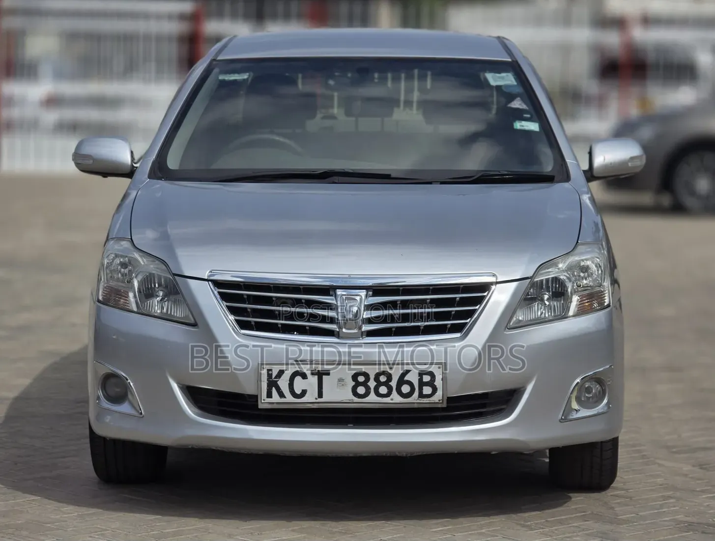 Toyota Premio 2012 Silver