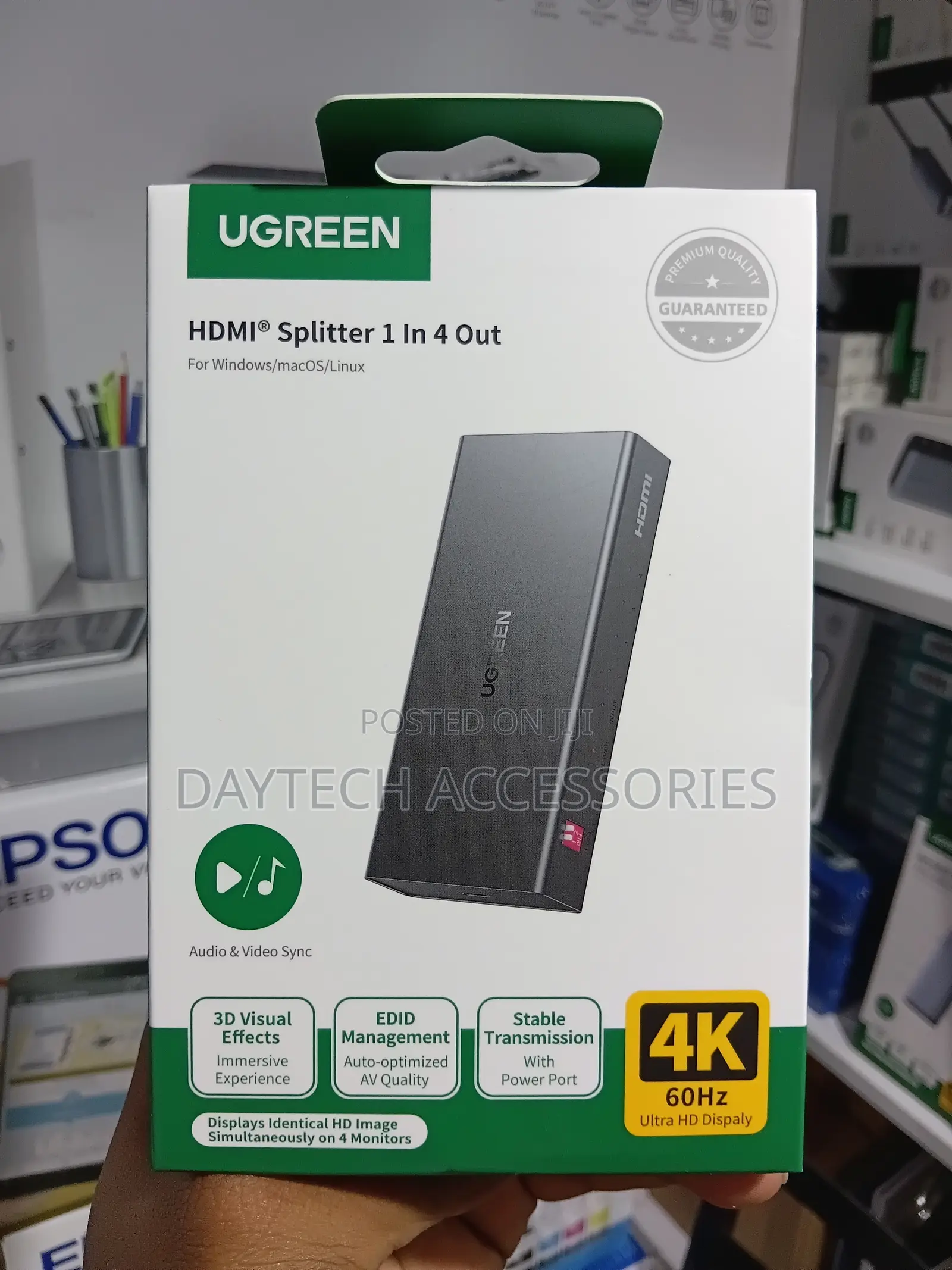 UGREEN - HDMI Splitter 1 in 4 Out at 60Hz HDMI 2.0 Splitter.