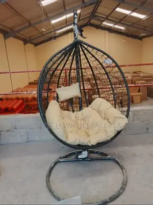 Outdoor Swing in Round