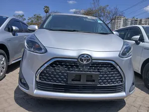 Toyota Sienta 2019 Silver
