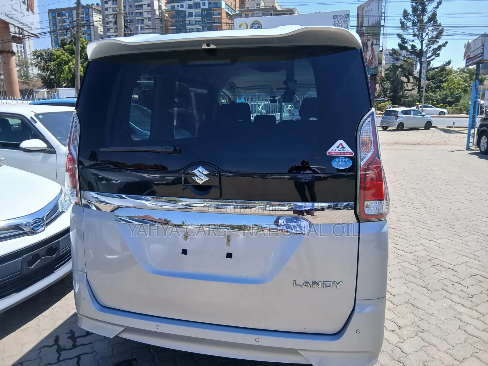 Suzuki Landy 2020 Silver