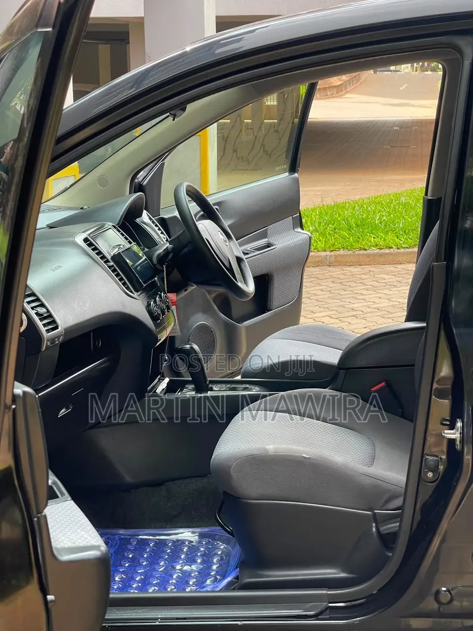 Nissan Wingroad 2010 Black
