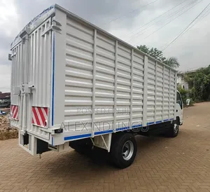 Isuzu NPR Very Clean