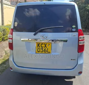 Toyota Noah 2012 Blue
